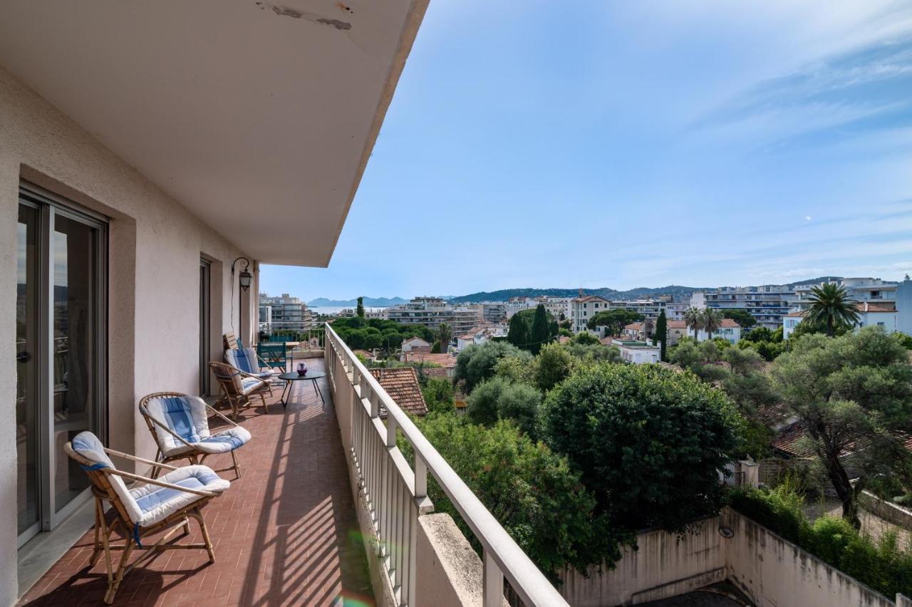 Appartement Grand T3 Juan les Pins, 2 balcons, proche plage à Antibes Extérieur photo